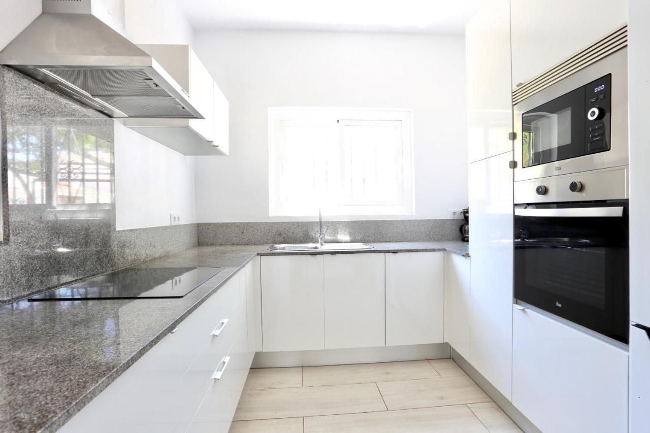 Urbanizacion El Oasis, 20 Villas En 1ª Linea Playa Dénia Exterior foto